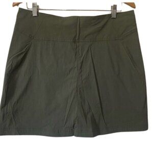 Royal Robbins women's 12 olive green outdoor hiking skort w/ zipper pocket EUC